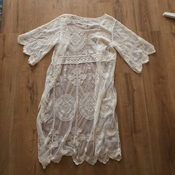 Rebellion mesh lace cream boho robe - Picture 10 of 10